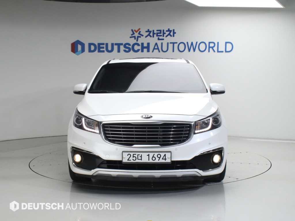 KIA Carnival - Vista 3