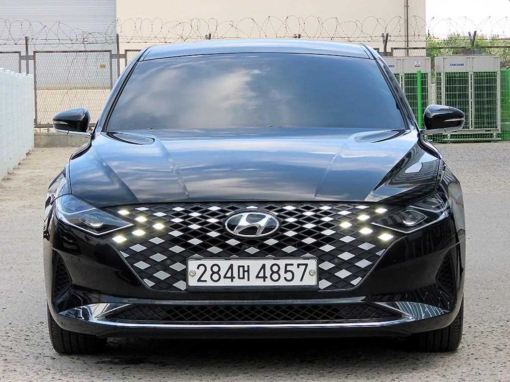 HYUNDAI Grandeur - Vista 2