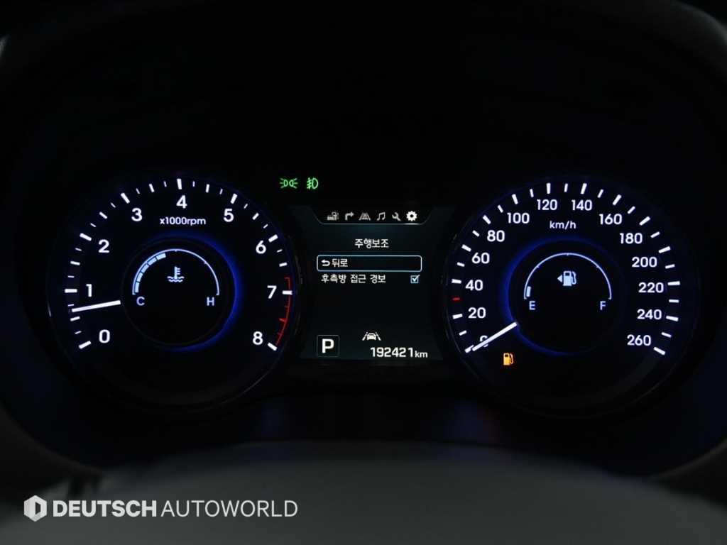 HYUNDAI Grandeur - Vista 8