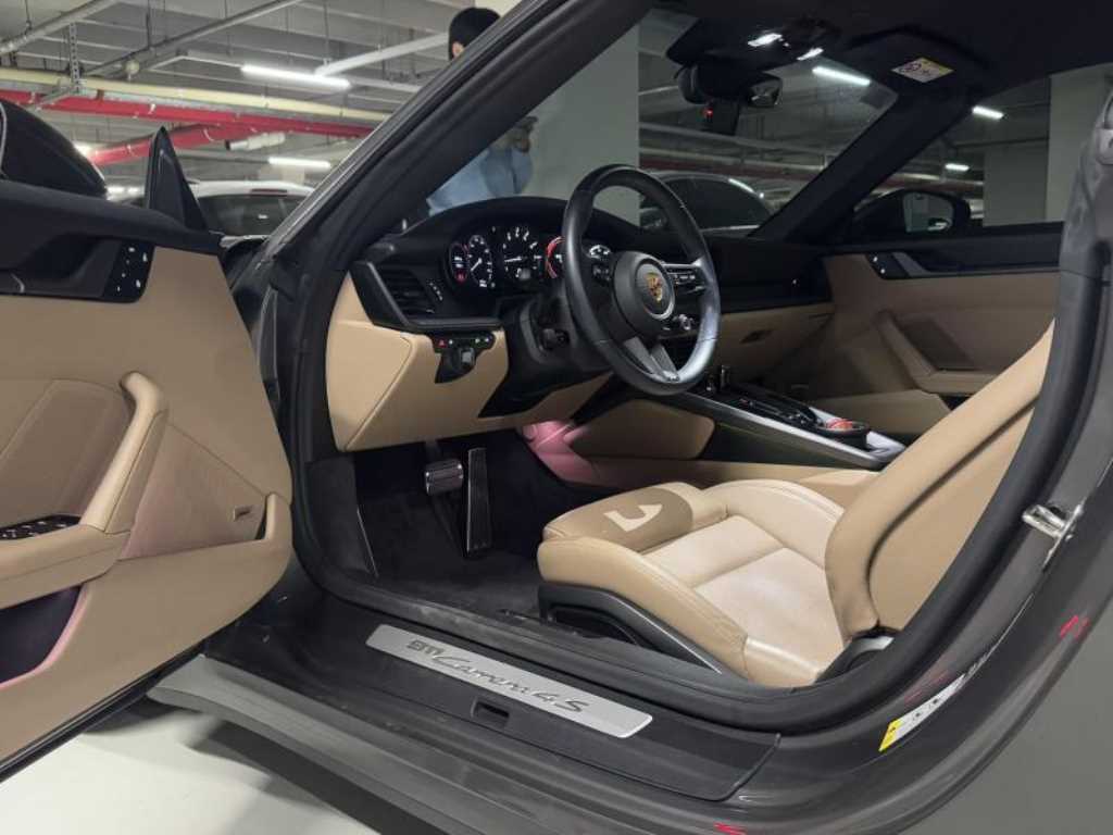 Porsche 911 - Vista 3
