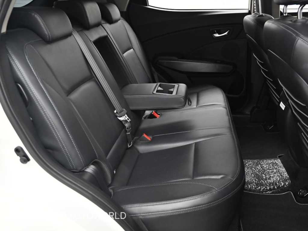Ssangyong Tivoli - Vista 12