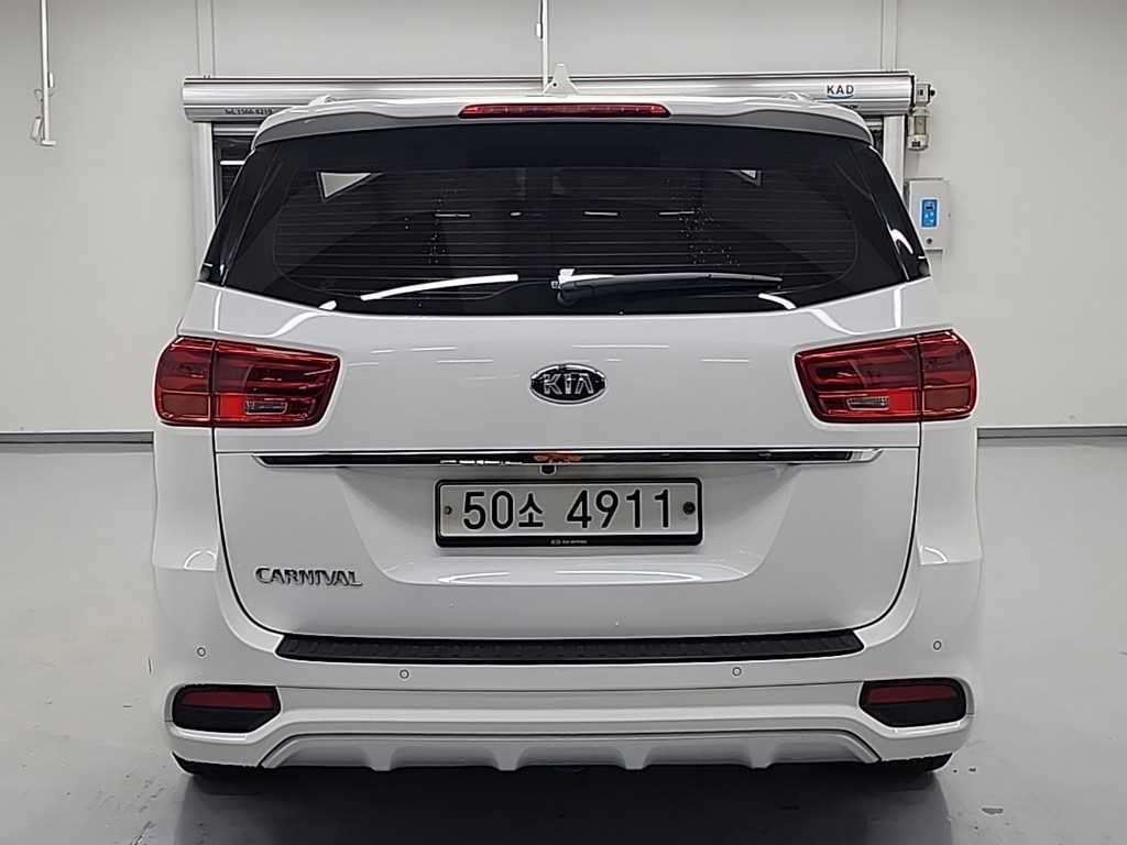 KIA Carnival - Vista 3