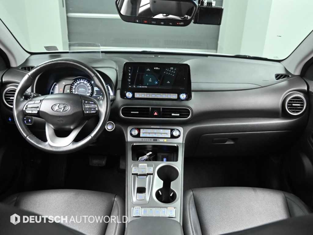 HYUNDAI Kona - Vista 7