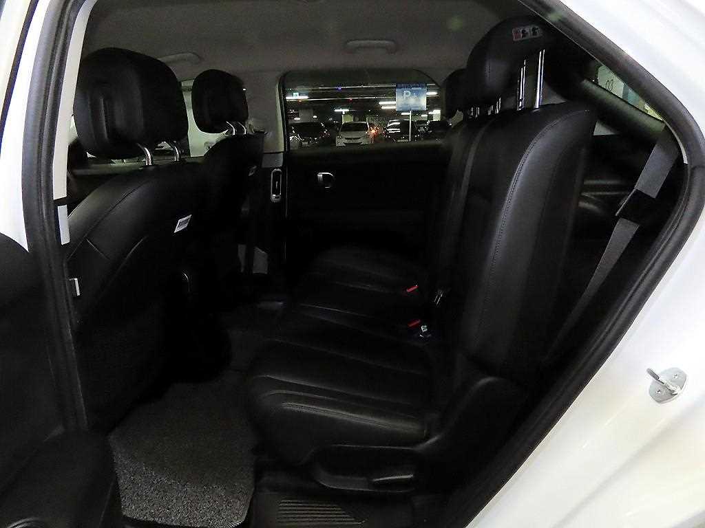 HYUNDAI Ioniq 5 - Vista 7