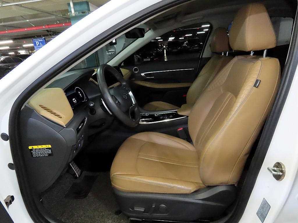 HYUNDAI Sonata - Vista 6