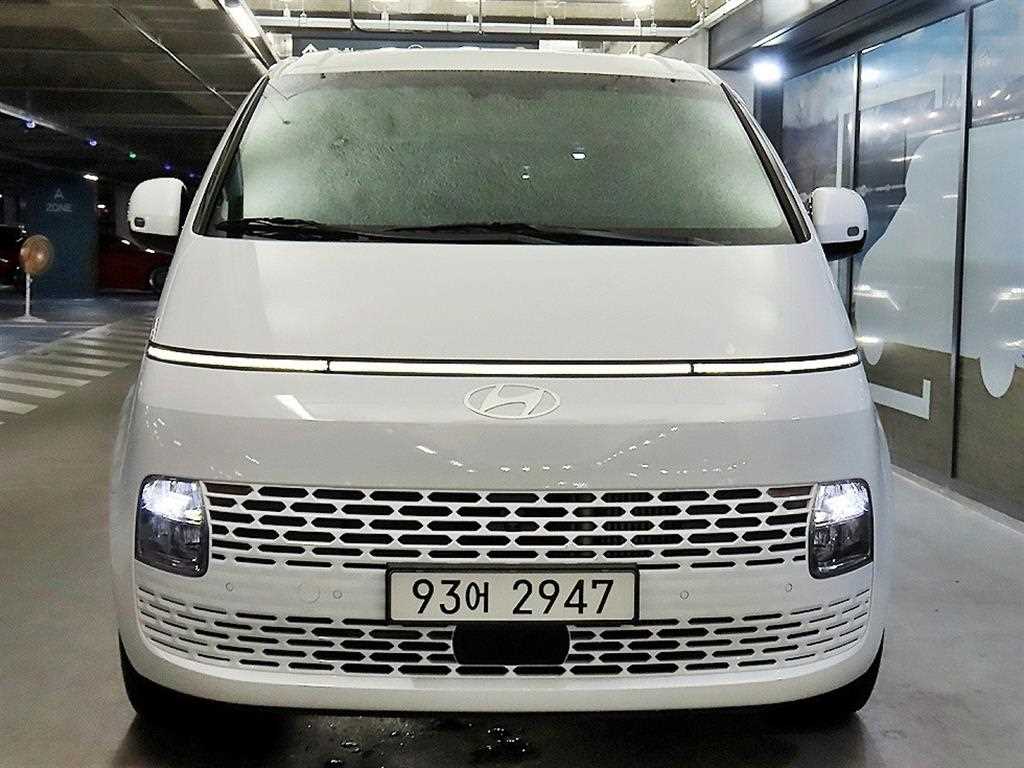 HYUNDAI Staria - Vista 2