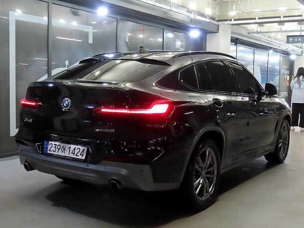 BMW X4 - Vista 4