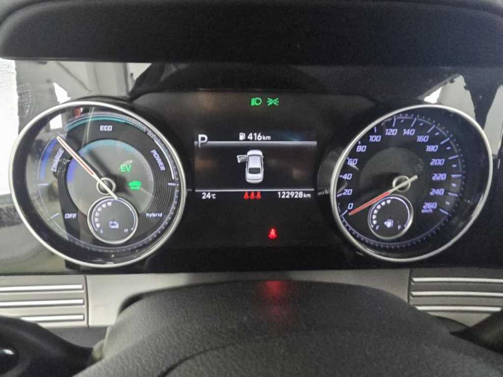 HYUNDAI Grandeur - Vista 9