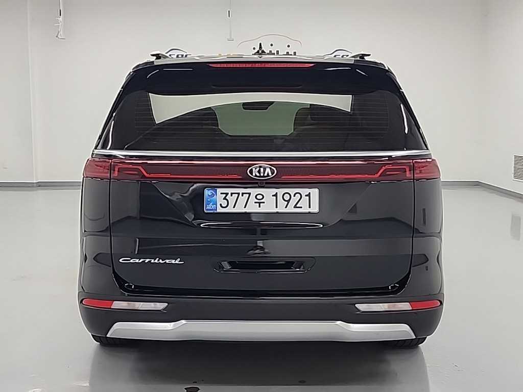 KIA Carnival - Vista 3
