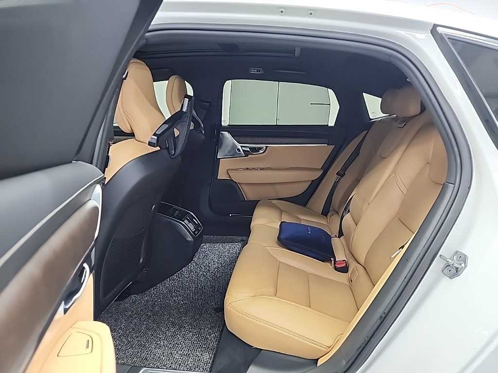 Volvo S90 - Vista 12