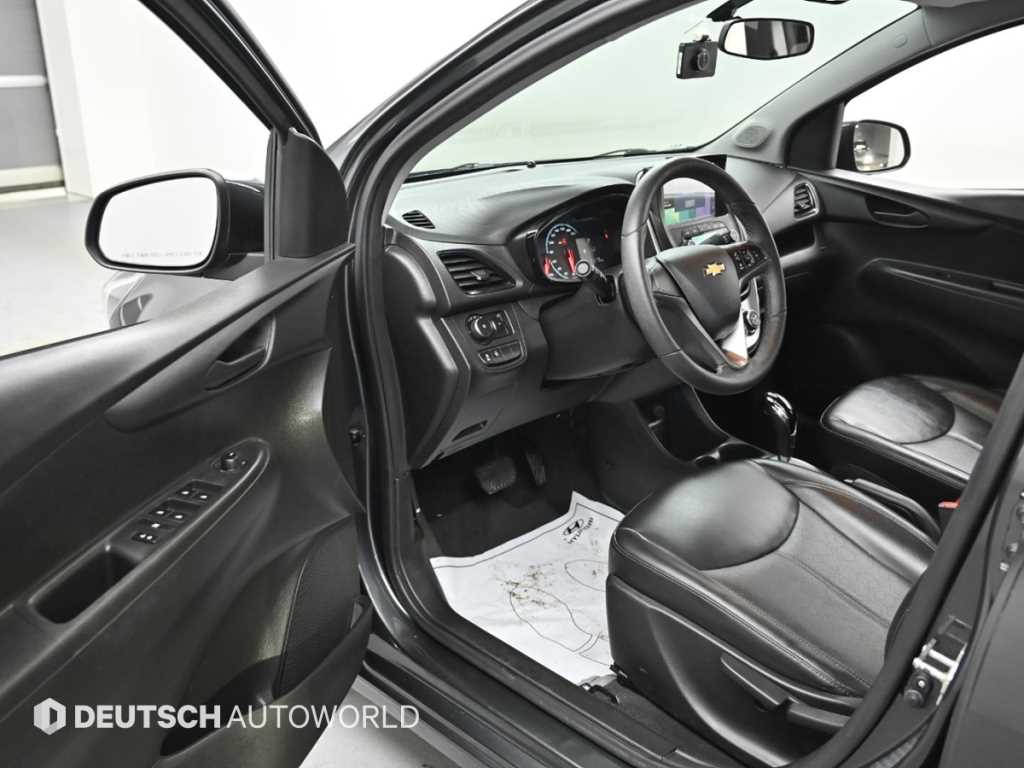Chevrolet Spark - Vista 11