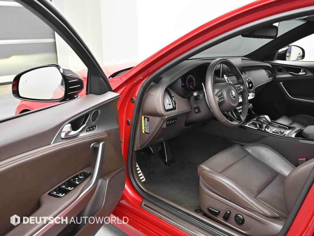 KIA Stinger - Vista 11