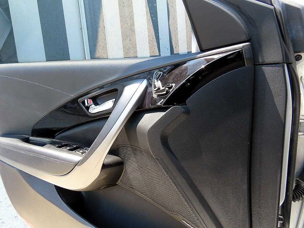 HYUNDAI Grandeur - Vista 11