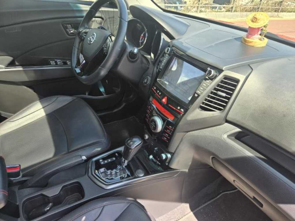 Ssangyong Tivoli 2017 Rojo - Importación desde Corea - HF Imports Iquique - Foto 16