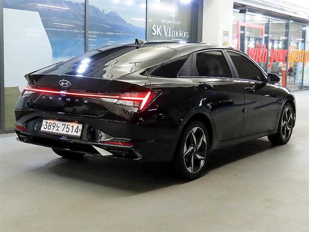 HYUNDAI Avante - Vista 4
