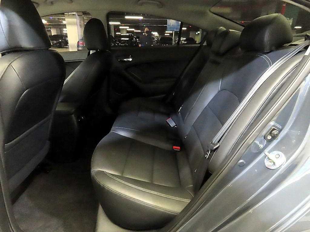 KIA K3 - Vista 7
