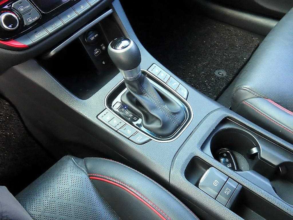 HYUNDAI i30 - Vista 10