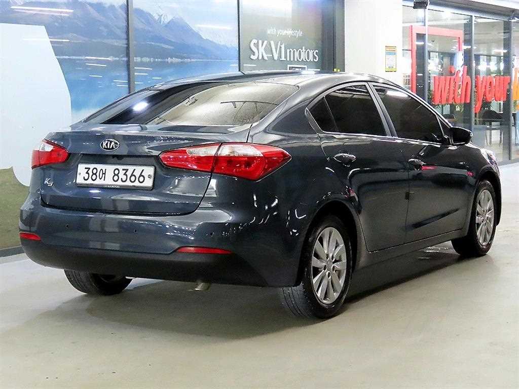 KIA K3 - Vista 4