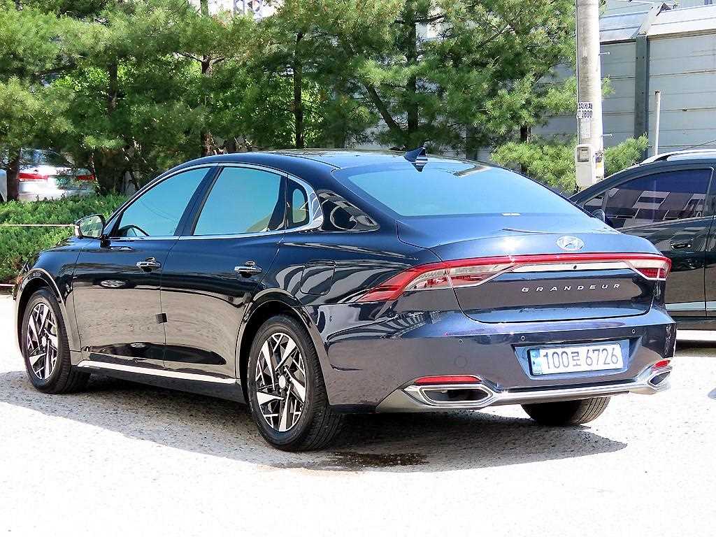 HYUNDAI Grandeur - Vista 3
