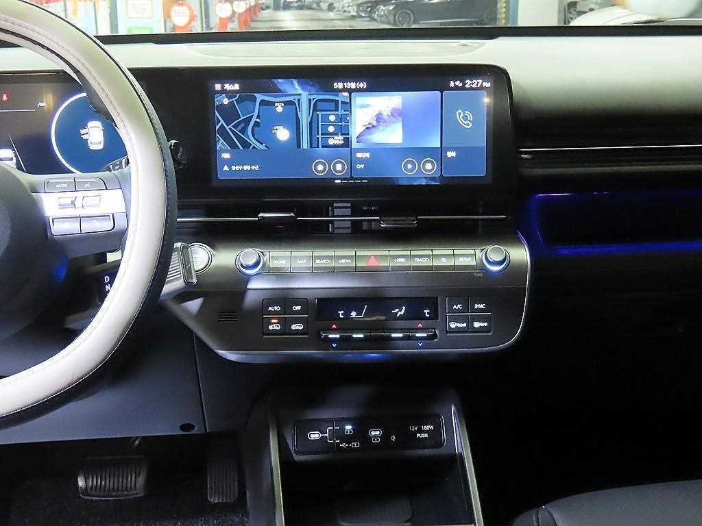 HYUNDAI Kona - Vista 11