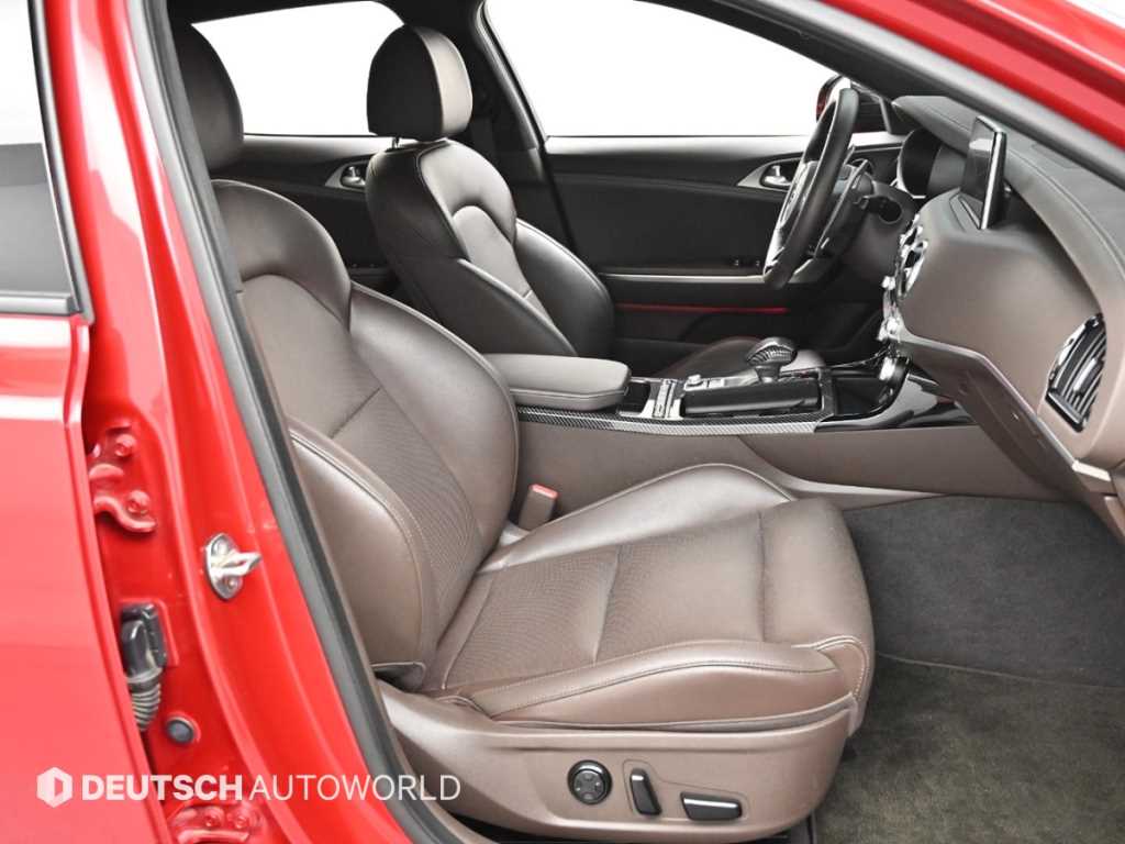 KIA Stinger - Vista 10
