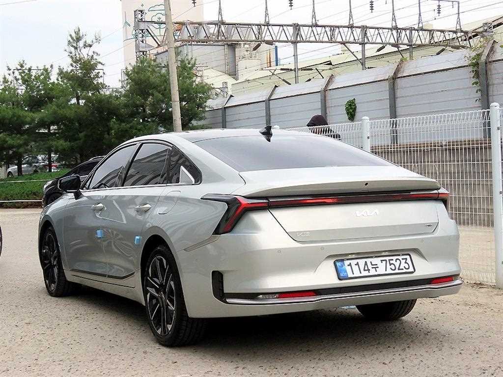 KIA K8 - Vista 4