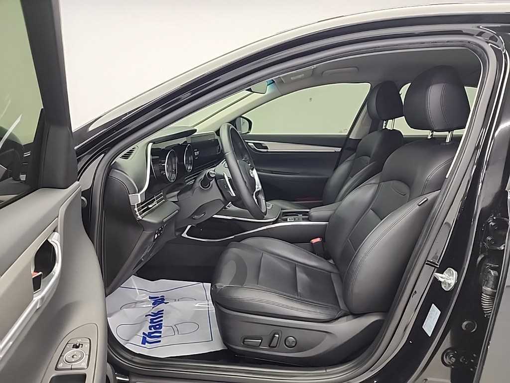 HYUNDAI Grandeur - Vista 11
