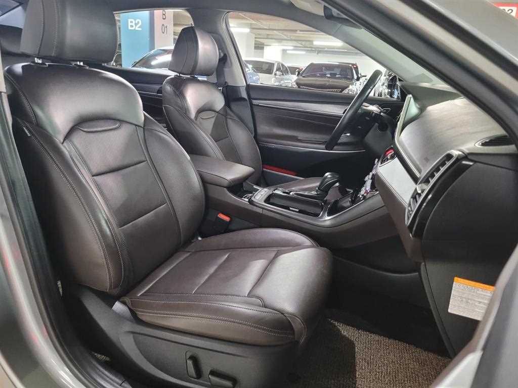 HYUNDAI Grandeur - Vista 7