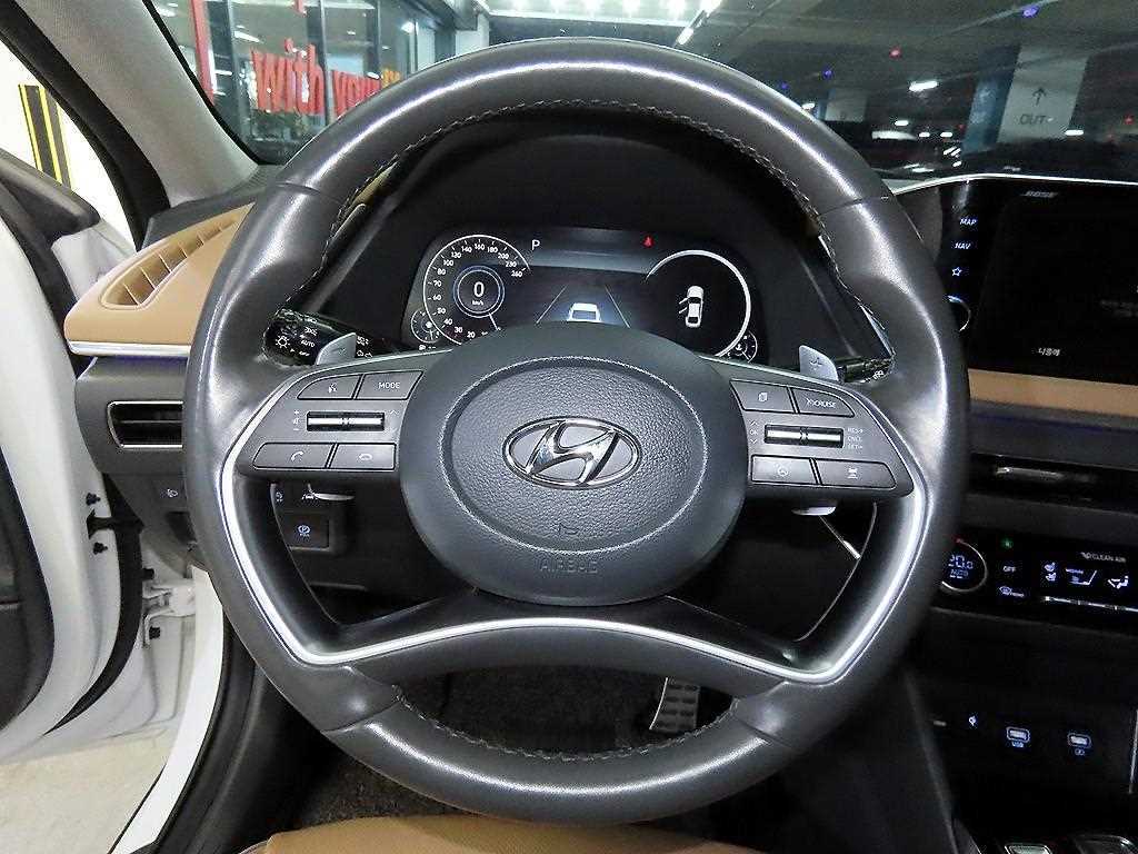 HYUNDAI Sonata - Vista 8