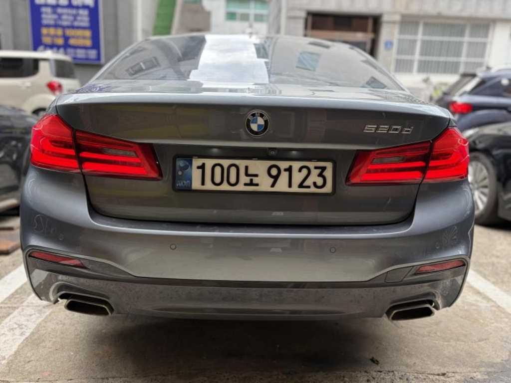 BMW 5 Series - Vista 4