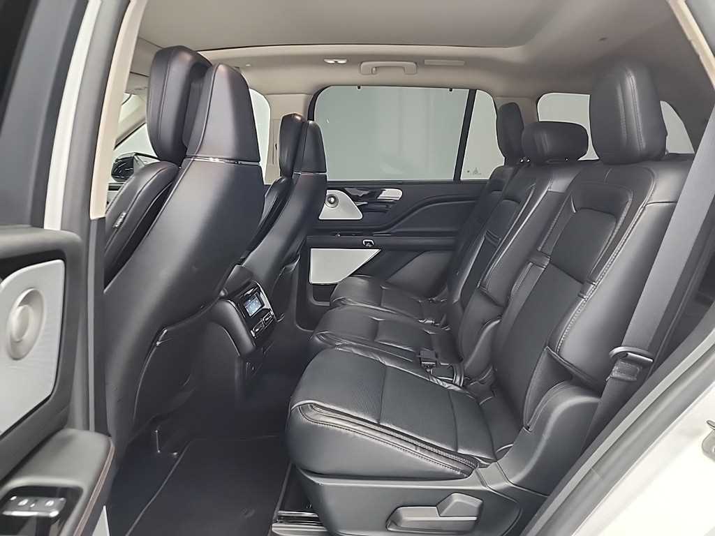 Lincoln Aviator - Vista 12