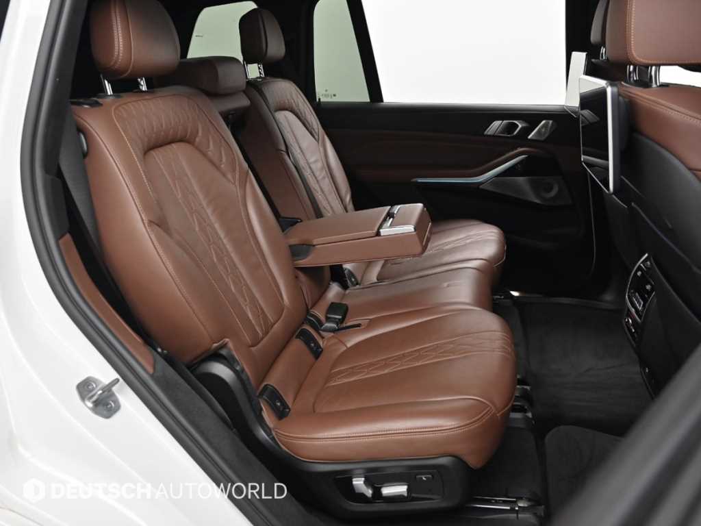 BMW X7 - Vista 12