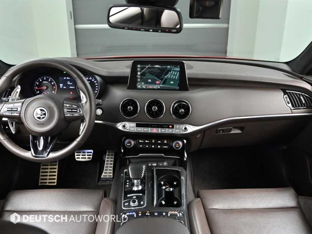 KIA Stinger - Vista 7
