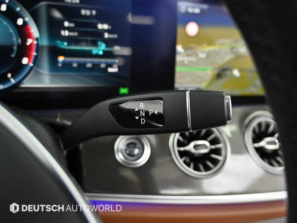 Mercedes Benz E class - Vista 9