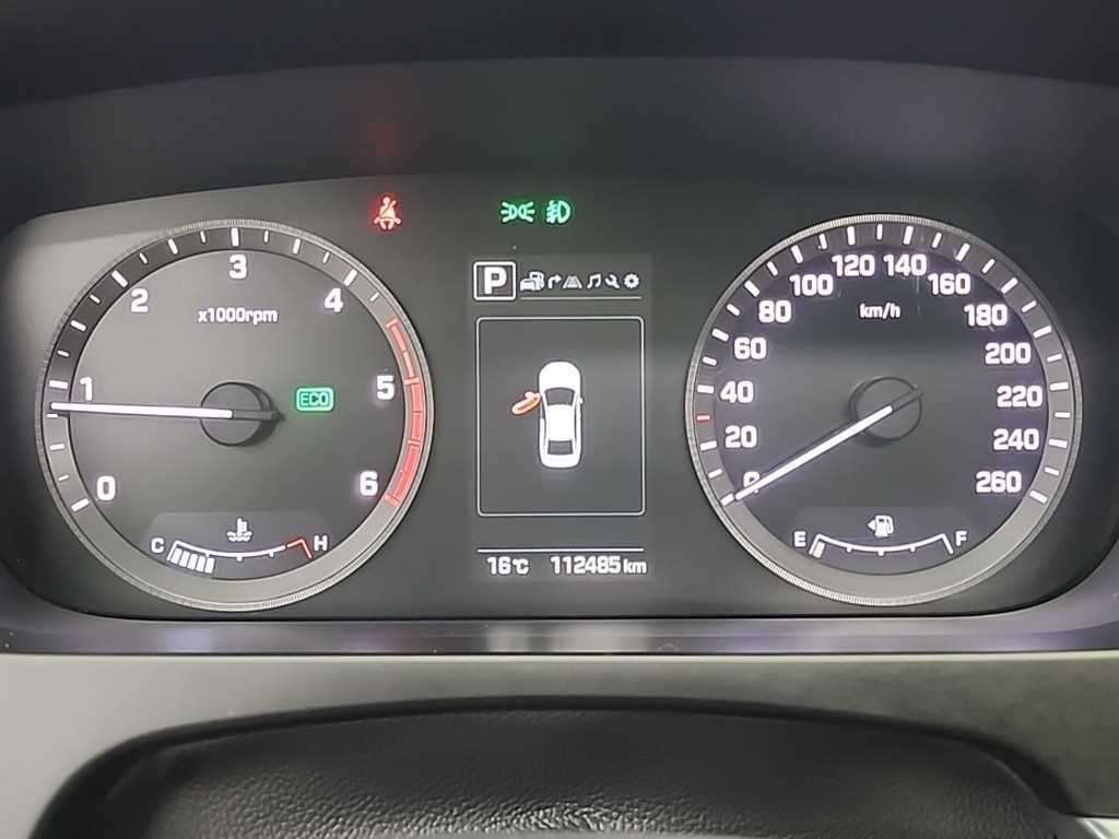 HYUNDAI Sonata - Vista 6