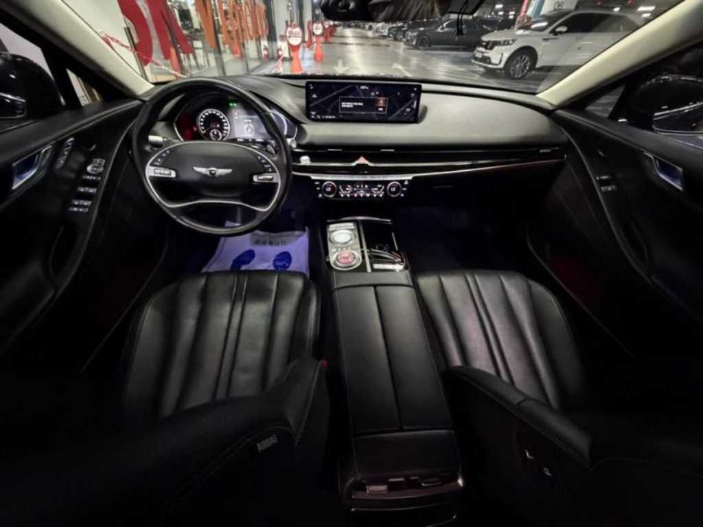 Genesis G80 - Vista 7