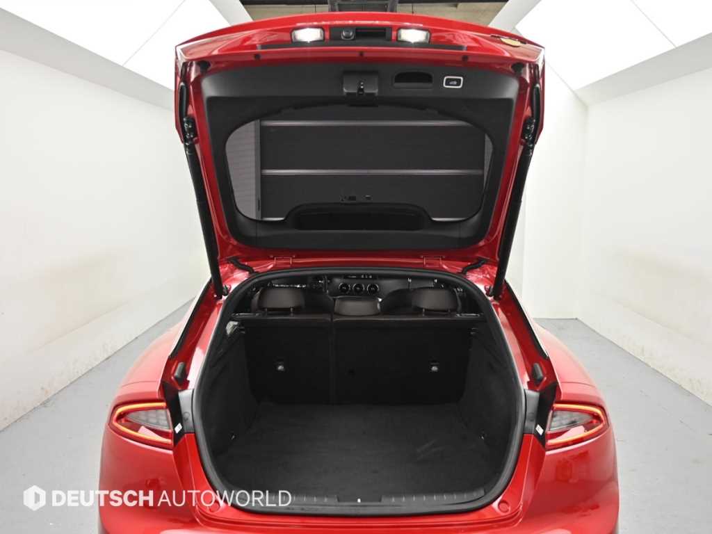 KIA Stinger - Vista 5