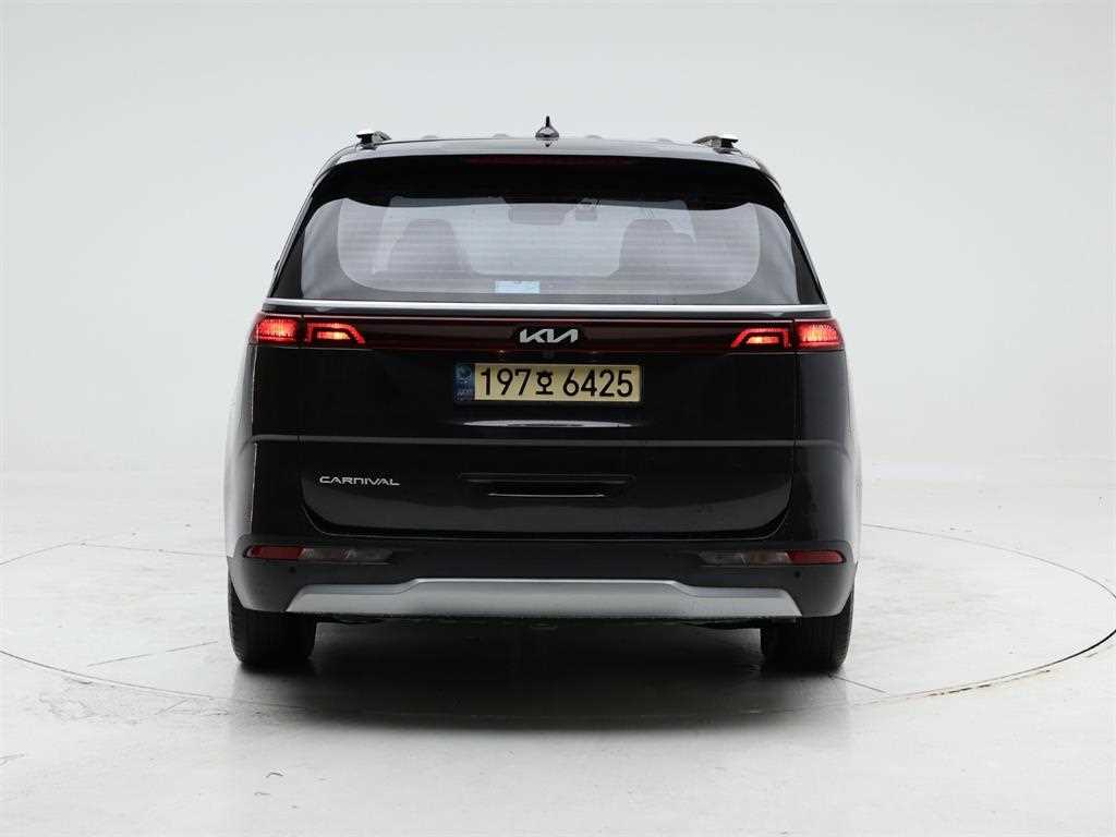 KIA Carnival - Vista 5