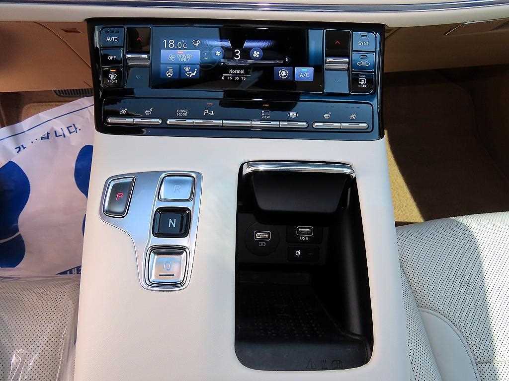 HYUNDAI Grandeur - Vista 10