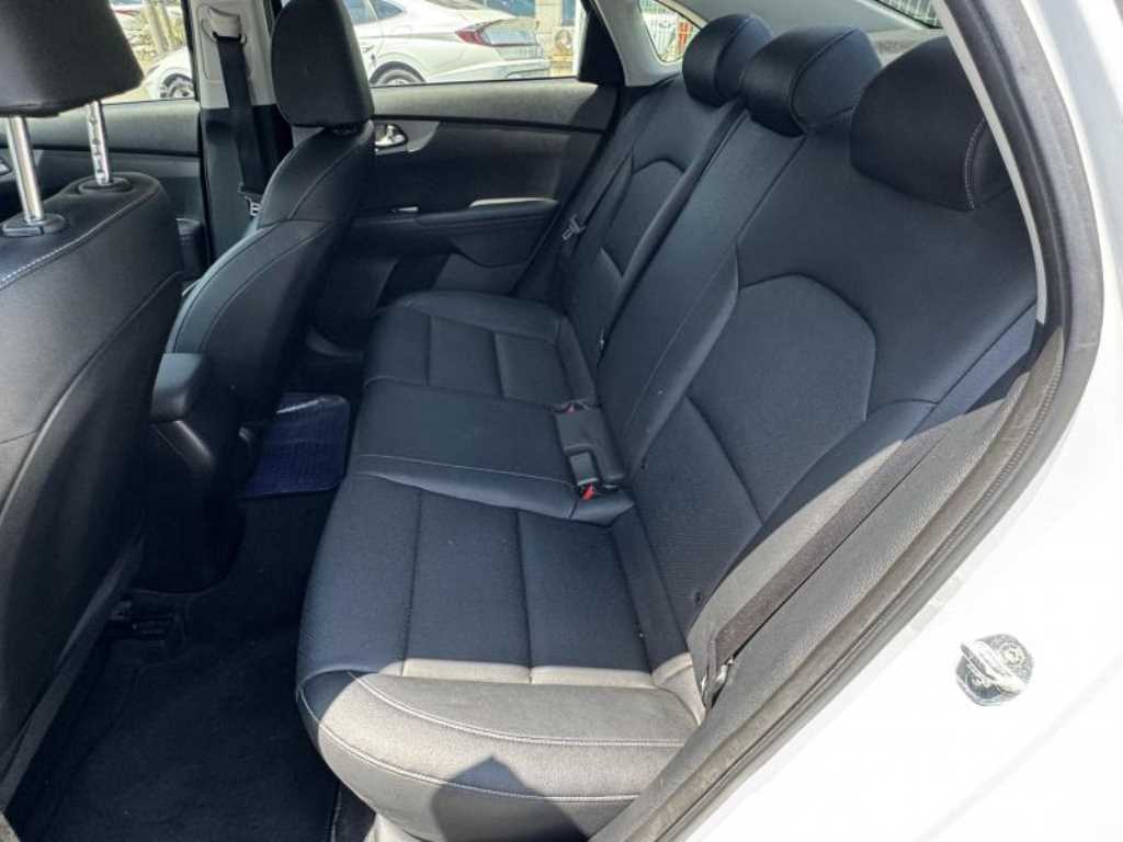KIA K3 2021 Blanco - Importación desde Corea - HF Imports Iquique - Foto 13