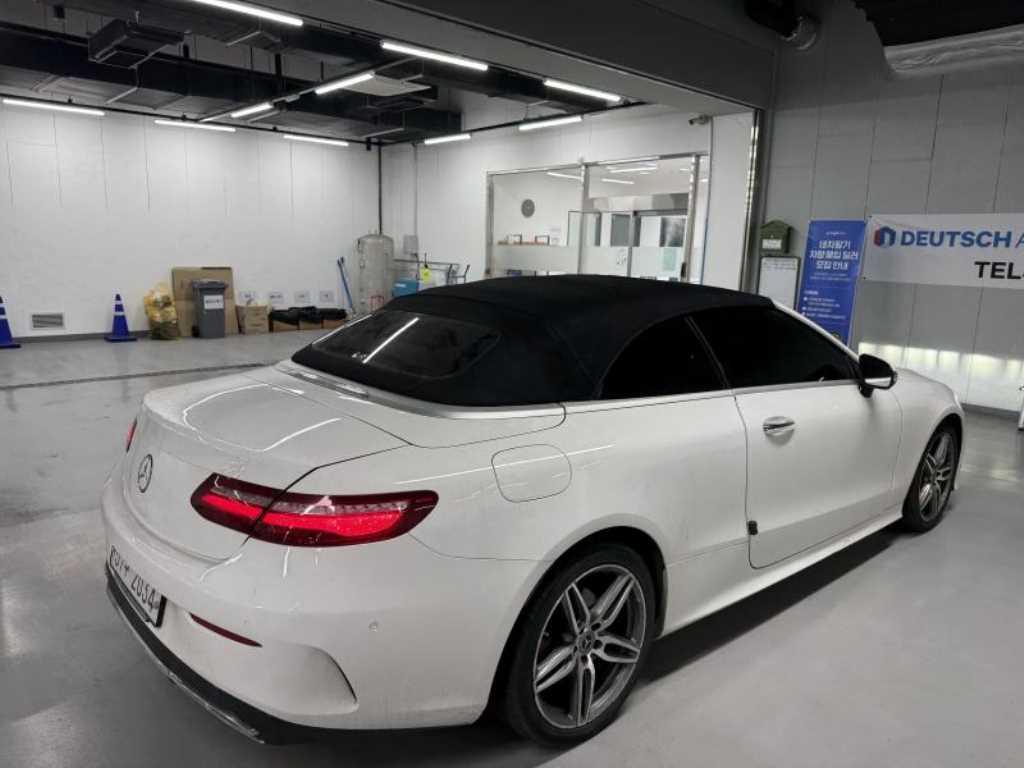 Mercedes Benz E class - Vista 4
