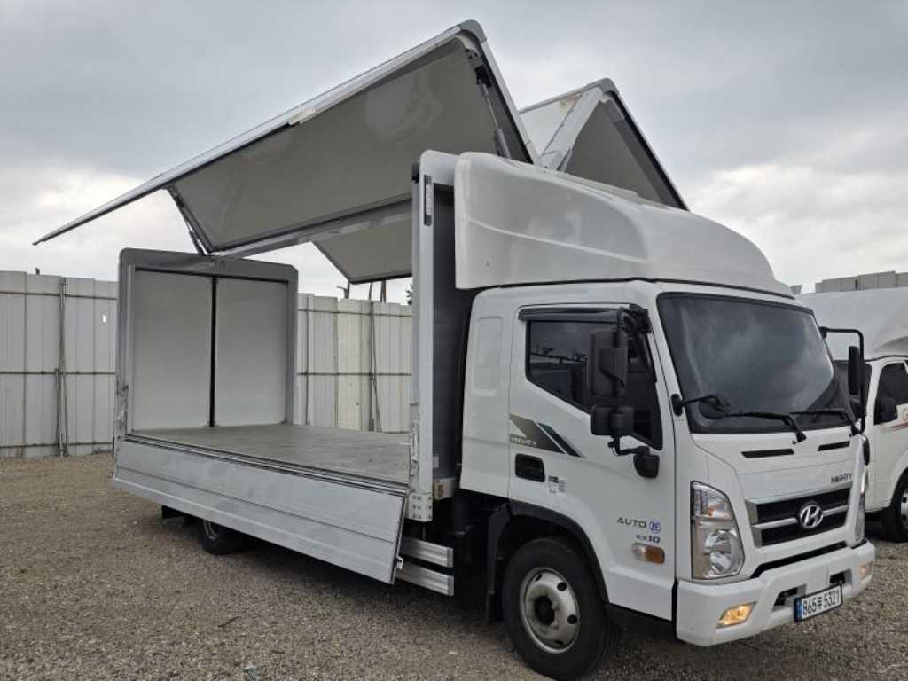 medium and large cargo truck - Vista 9