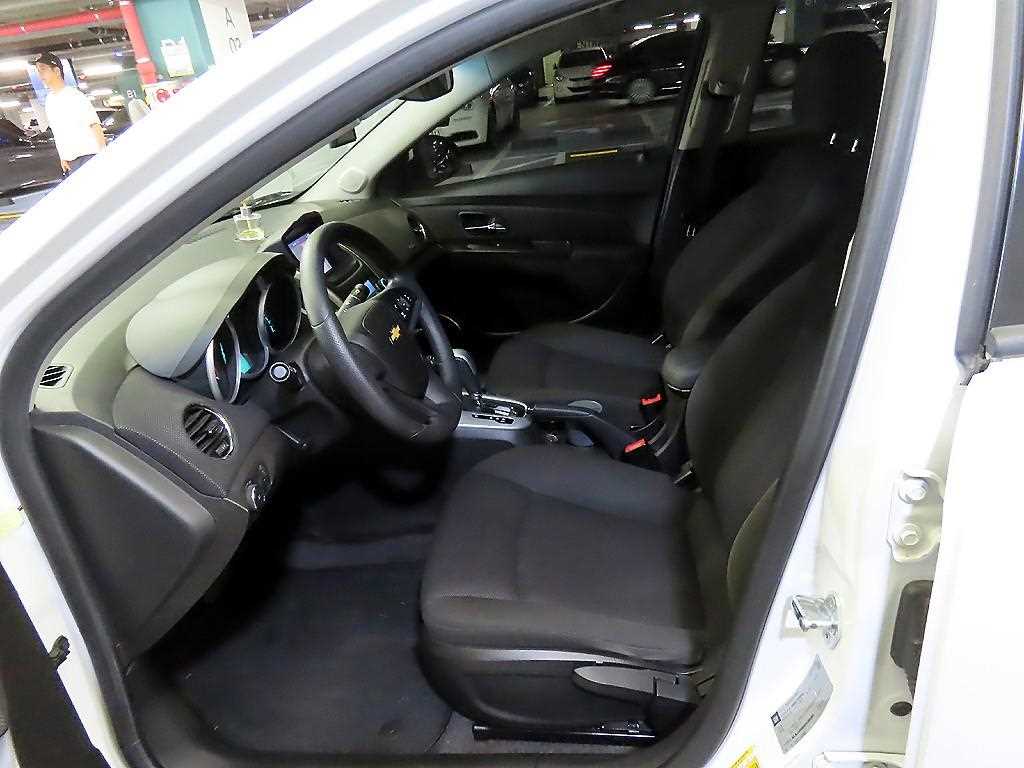 Chevrolet Cruise - Vista 6