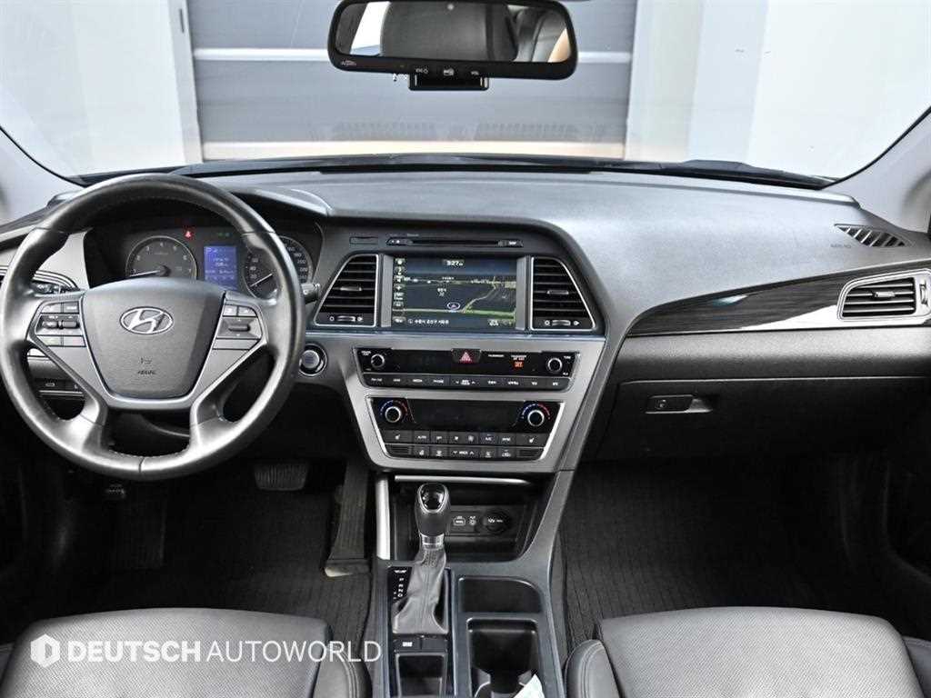 HYUNDAI Sonata - Vista 7