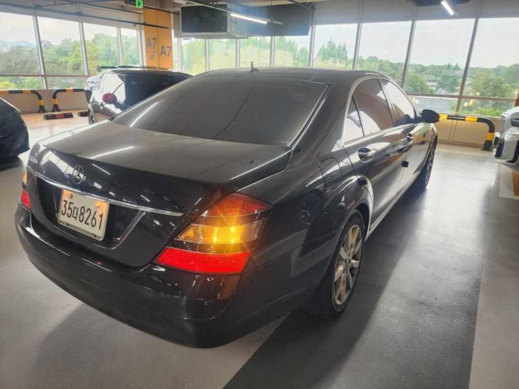 Mercedes Benz S Class - Vista 5