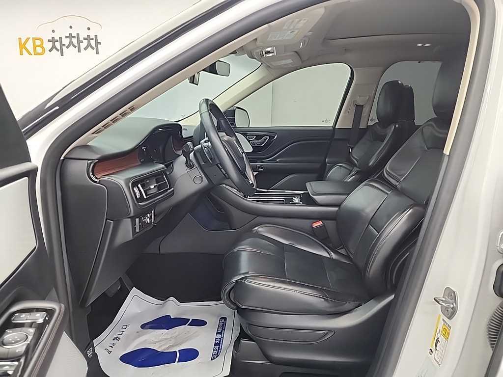 Lincoln Aviator - Vista 11