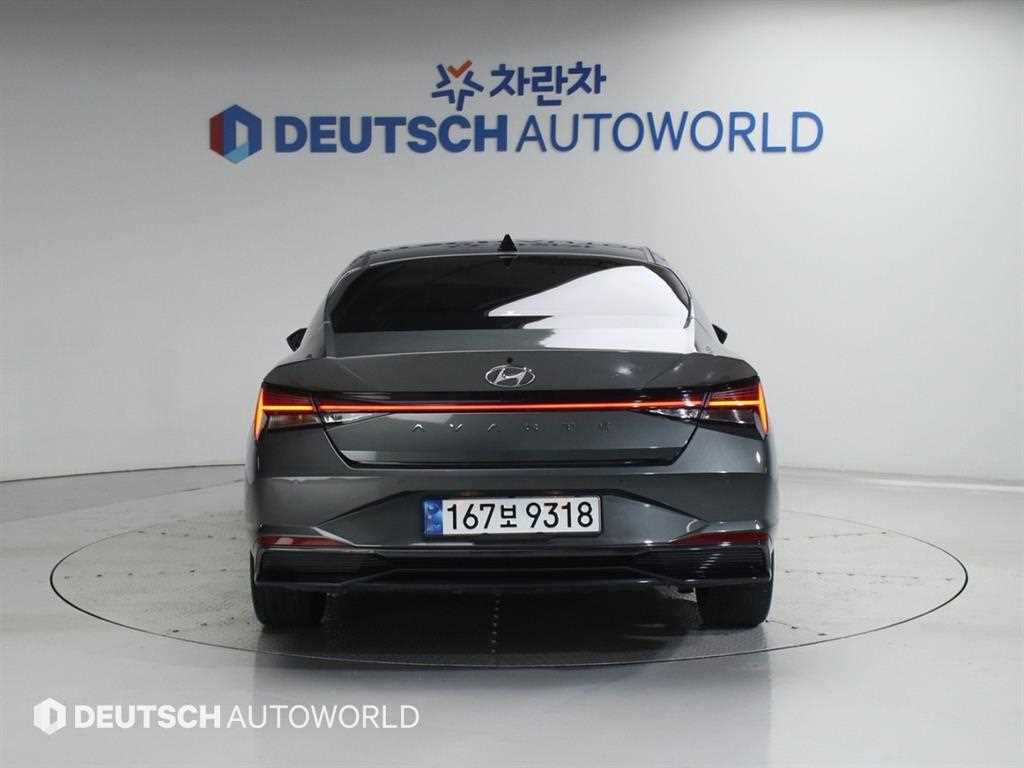HYUNDAI Avante - Vista 4