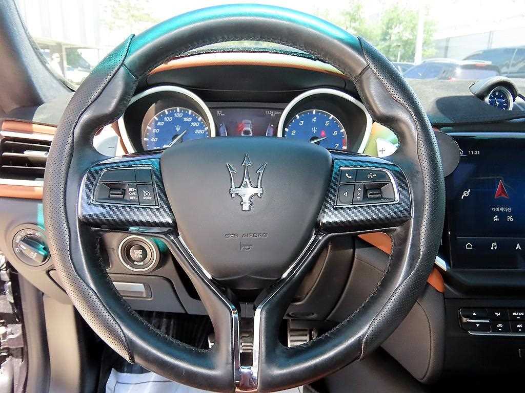 Maserati Ghibli - Vista 8