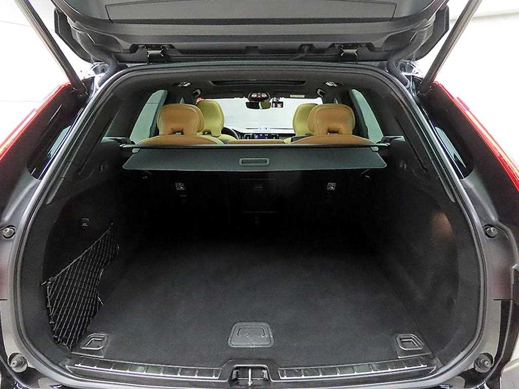 Volvo XC60 2024 Negro - Importación desde Corea - HF Imports Iquique - Foto 18