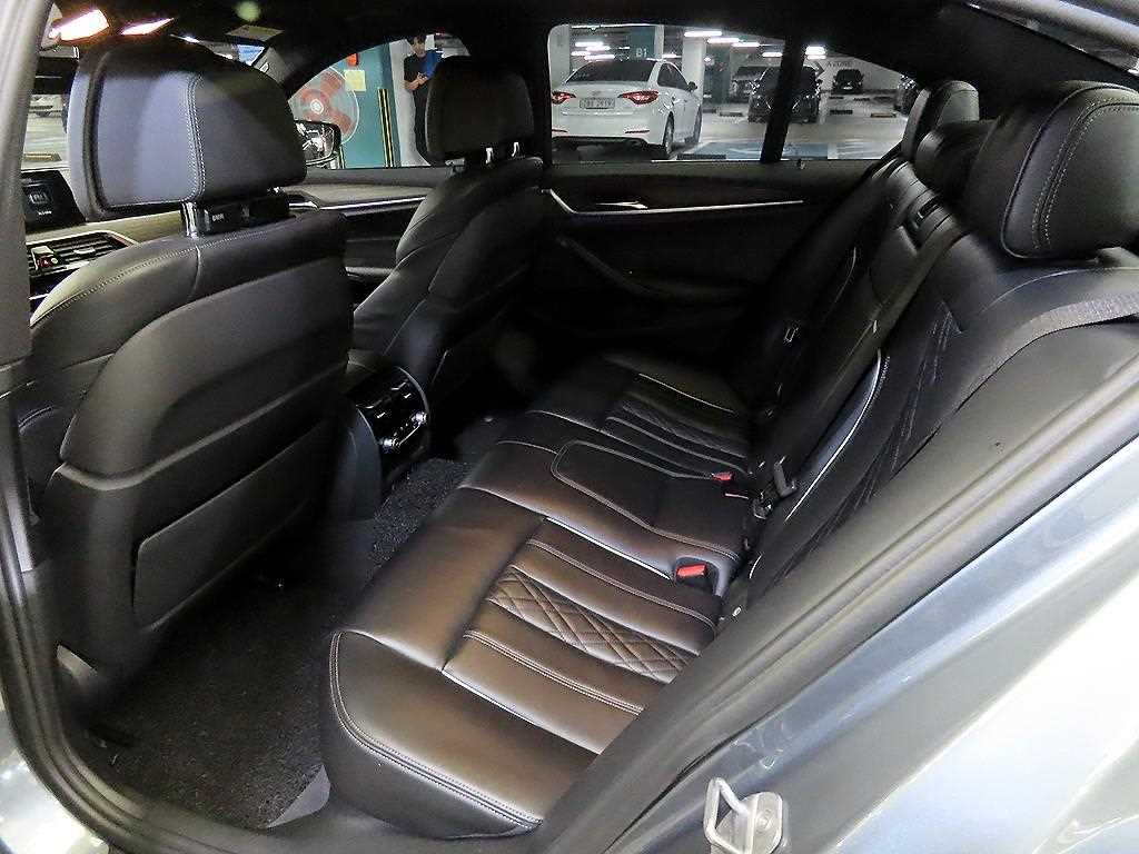 BMW 5 Series - Vista 7